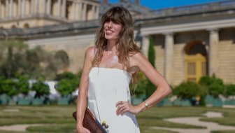 LOU DOILLON