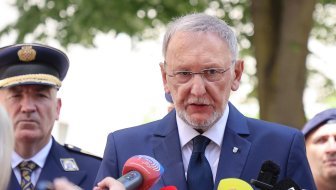 ministar unutarnjih poslova