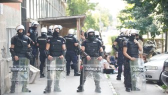 'pile im živce'