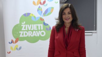 PRVA DAMA RECIKLIRA