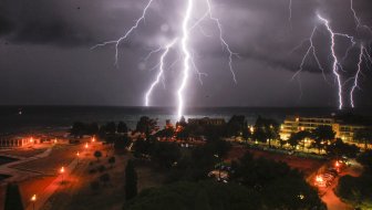OPASNI UVJETI