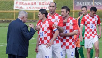U LIGAMA 'PETICE'