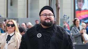 FASHION GURU