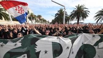 BEZ INCIDENTA I POLITIČARA