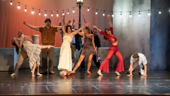 prepun apsurdnog humora