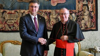 sutra susret s papom