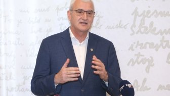 traže njegovu ostavku