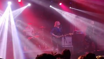 ENERGIČNI POST-PUNKERI