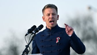 novi lider, stari stavovi