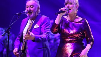 DESETLJEĆA BLISKOSTI