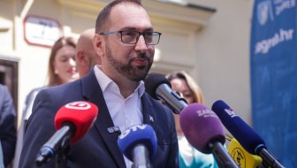 Vruće teme