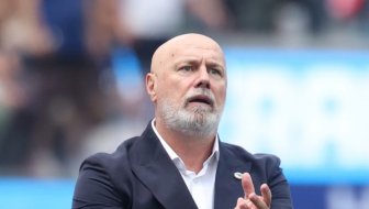 nije skrivao suze