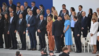 mimohod u parizu
