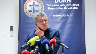 NEOBIČAN ISTUP