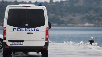 POZLILO MU