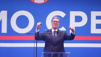 NADREALNI VUČIĆ: