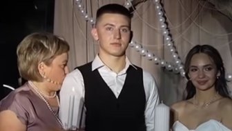 teško se odvaja od sina