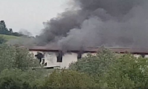 Požar u Velikoj Kladuši: Migranti iskakali kroz prozore, deseci ozlijeđenih