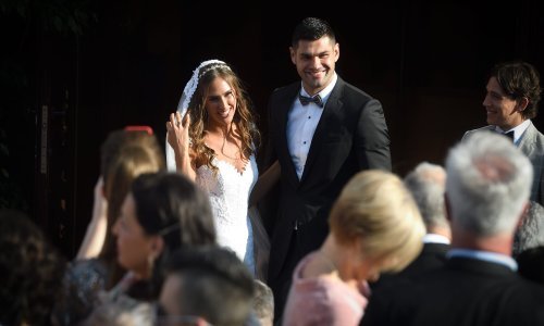 [FOTO/VIDEO] Boksač Filip Hrgović oženio je dugogodišnju djevojku Marinelu Čaja