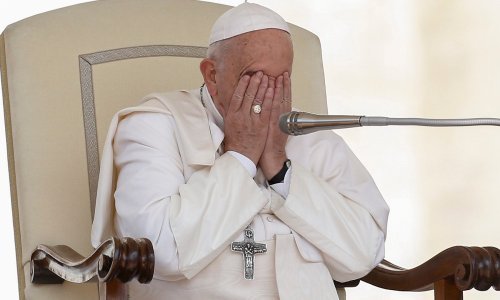 Papa: Ružno je vidjeti nuncija koji teži luksuzu i dizajnerskoj odjeći usred ljudi koji nemaju osnovne potrepštine