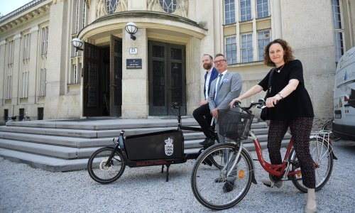 Ministrica Obuljen Koržinek otvorila izložbu posvećenu 200. godišnjici patenta bicikla