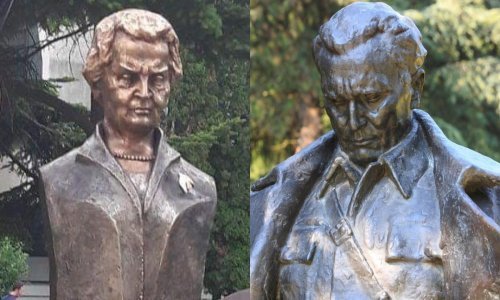 Bivša američka državna tajnica dobila spomenik u Prištini. Problem je što malo previše liči na Tita