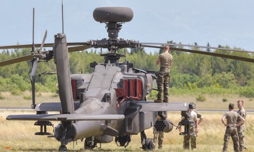 [FOTO/VIDEO] Pogledajte impresivno naoružanje s kojim je više od 500 britanskih i francuskih vojnika stiglo u Zadar