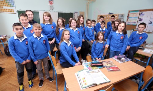 Nakon dvije godine odustaje se od odora za učenike, Bandić poništio natječaj težak 5,5 milijuna kuna