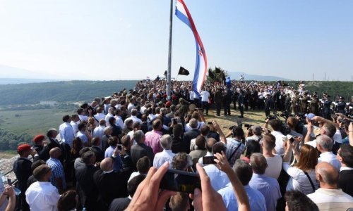 Raport iz Knina: SDP-ovo jutro, HDZ-ov dan i Thompsonova noć