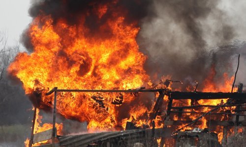 Jedna osoba umrla, a 13 ozlijeđenih u požaru u elektrani blizu Moskve