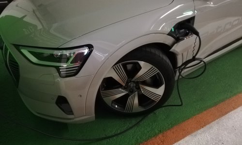 EU treba milijun javnih punionica za električna vozila