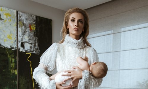 Larie: Glamurozna ženstvenost koja skriva snažnu poruku i osnažuje žene