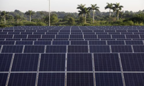 Sindikati i poslodavci protiv povećanja naknade za obnovljive izvore energije