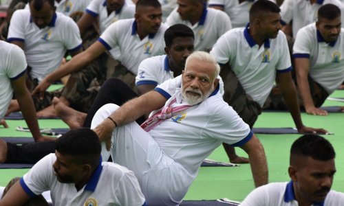 Indijski premijer vježbao s 30.000 građana na Međunarodni dan joge