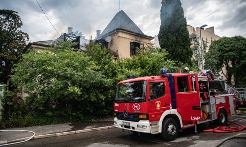 U Puli se zapalila vila, čule su se i detonacije