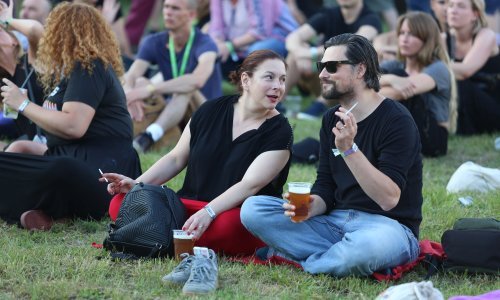 Glumica Jelena Miholjević na zagrebačkom Jarunu uživala u društvu supruga