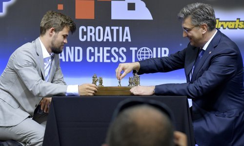 Plenković otvorio jedan od najjačih šahovskih turnira, i sam povukao par poteza