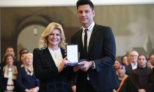 Povodom Dana državnosti predsjednica odlikovala Oparu, Maksima Mrvicu, Olivera...