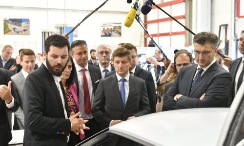 Mate Rimac postrojio pola Vlade i predstavio im plan kojim planira dovesti velike ulagače u Hrvatsku