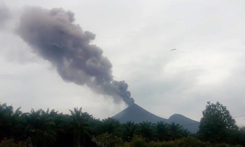 Vulkani natjerali u bijeg 15 tisuća ljudi na Papui Novoj Gvineji