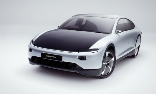 Svjetlosna godina: Nizozemci predstavili zavodljiv solarni automobil koji ima samo jednu manu