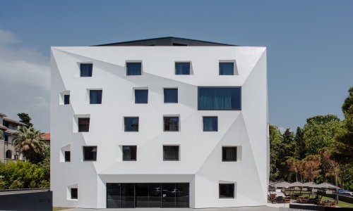 Goli & bosi split design hostel prodaja najam