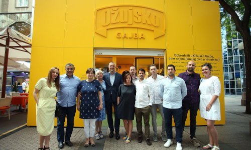 U centru Zagreba otvorena ogromna Ožujsko gajba