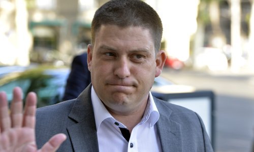 Butković: Vlada će omogućiti stopostotni popust ne samo za djecu s teškoćama u razvoju. Bauk najavio brijanje brade