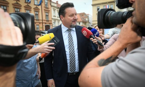 Kuščević izbjegava odgovore o ostavci: To je stvar između mene i premijera