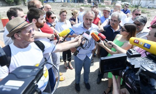 Bandić kaže da poslije Franje Tuđmana i njega nema čovjeka koji zna lupiti šakom po stolu