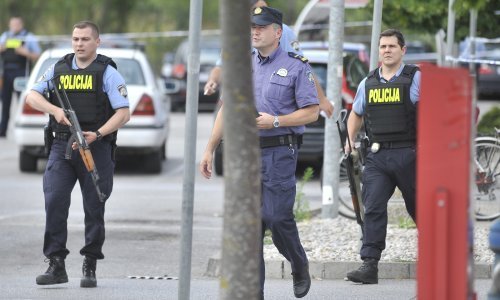 [FOTO/VIDEO] Identificirani pljačkaši koji su pokušali opljačkati banku u Zagrebu, obojica su otprije poznata policiji