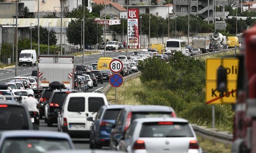 [FOTO/VIDEO] Pala kiša, Split u potpunom prometnom kolapsu