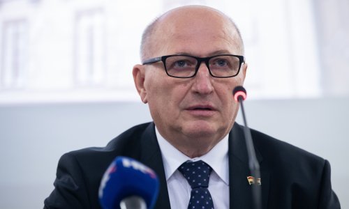 Šeparović odgovorio Grabar Kitarović, a iz odgovora proizlazi da ona ne zna svoje ustavne ovlasti