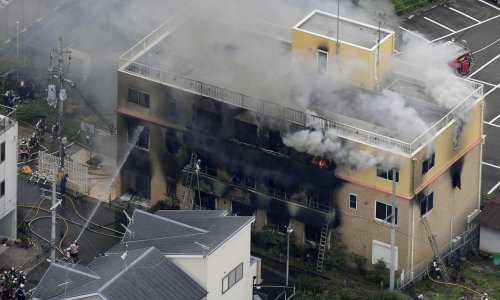 Japanci odaju počast žrtvama podmetnutog požara u studiju za animaciju